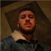 Laurea triennale in Economia aziendale 
Master in International Business And Interculural Context
Laurea specialistica in Comunicazione Pubblicitaria
Attualmente studente di Medicina